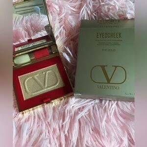 New Valentino Limited Edition Eye2Cheek Blush and Eyeshadow in Luxurious Gold